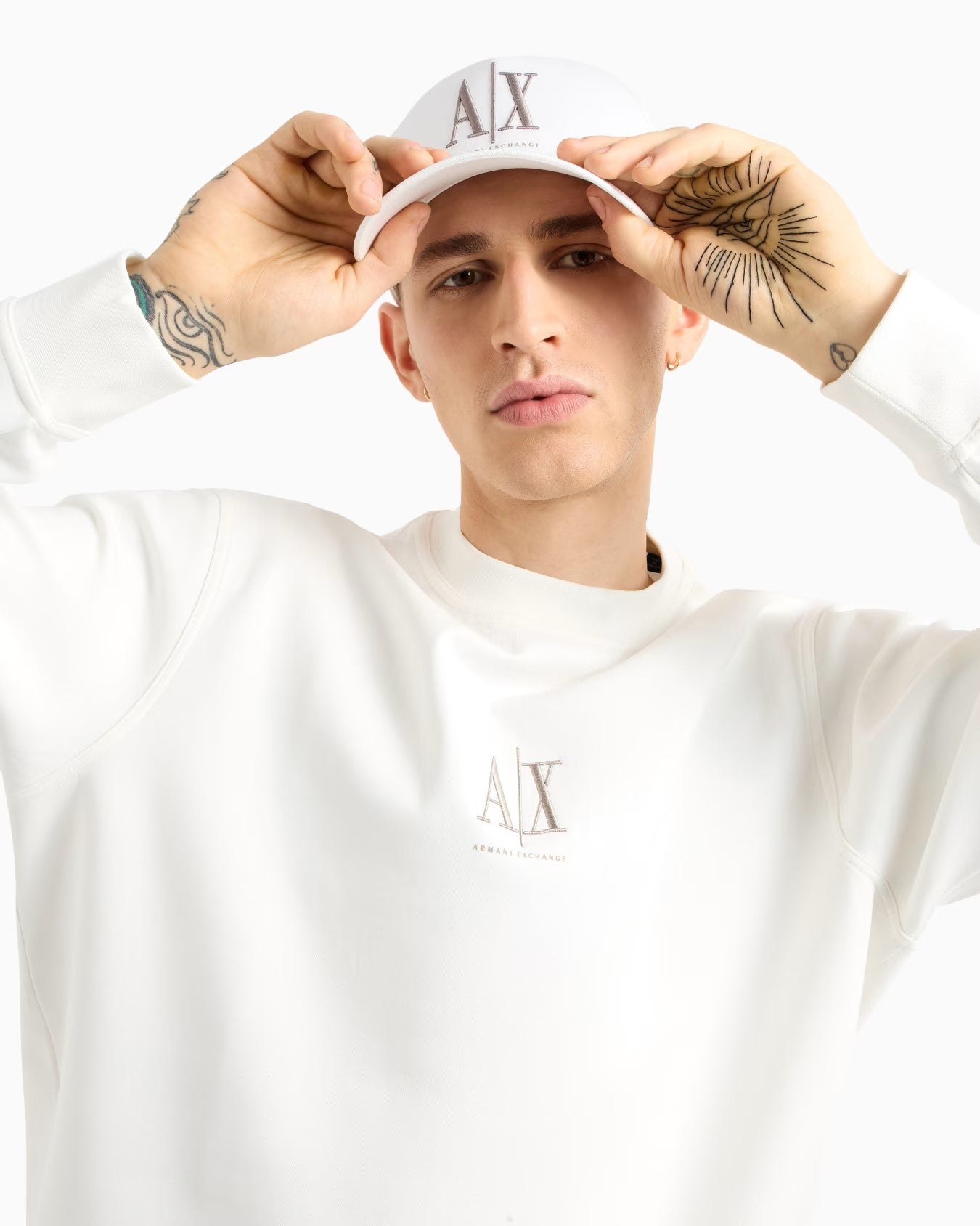 Armani Exchange cappello XM000811 AF13343 U0009 Bianco