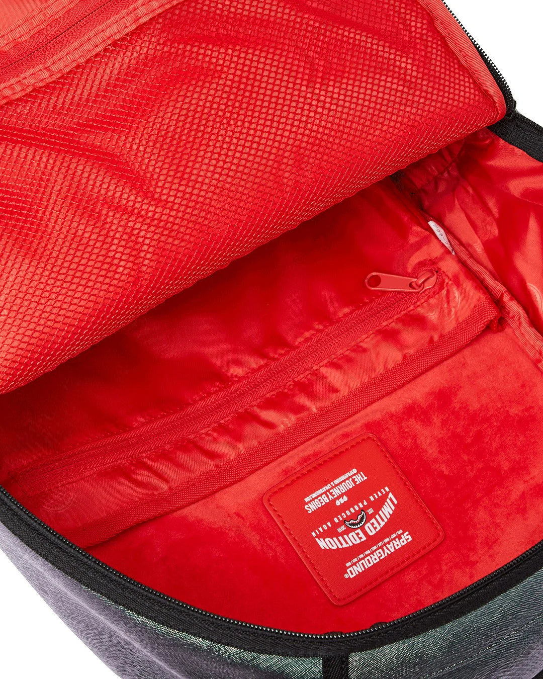 Sprayground zaino Shark Central OilSlick 910B7382NSZ