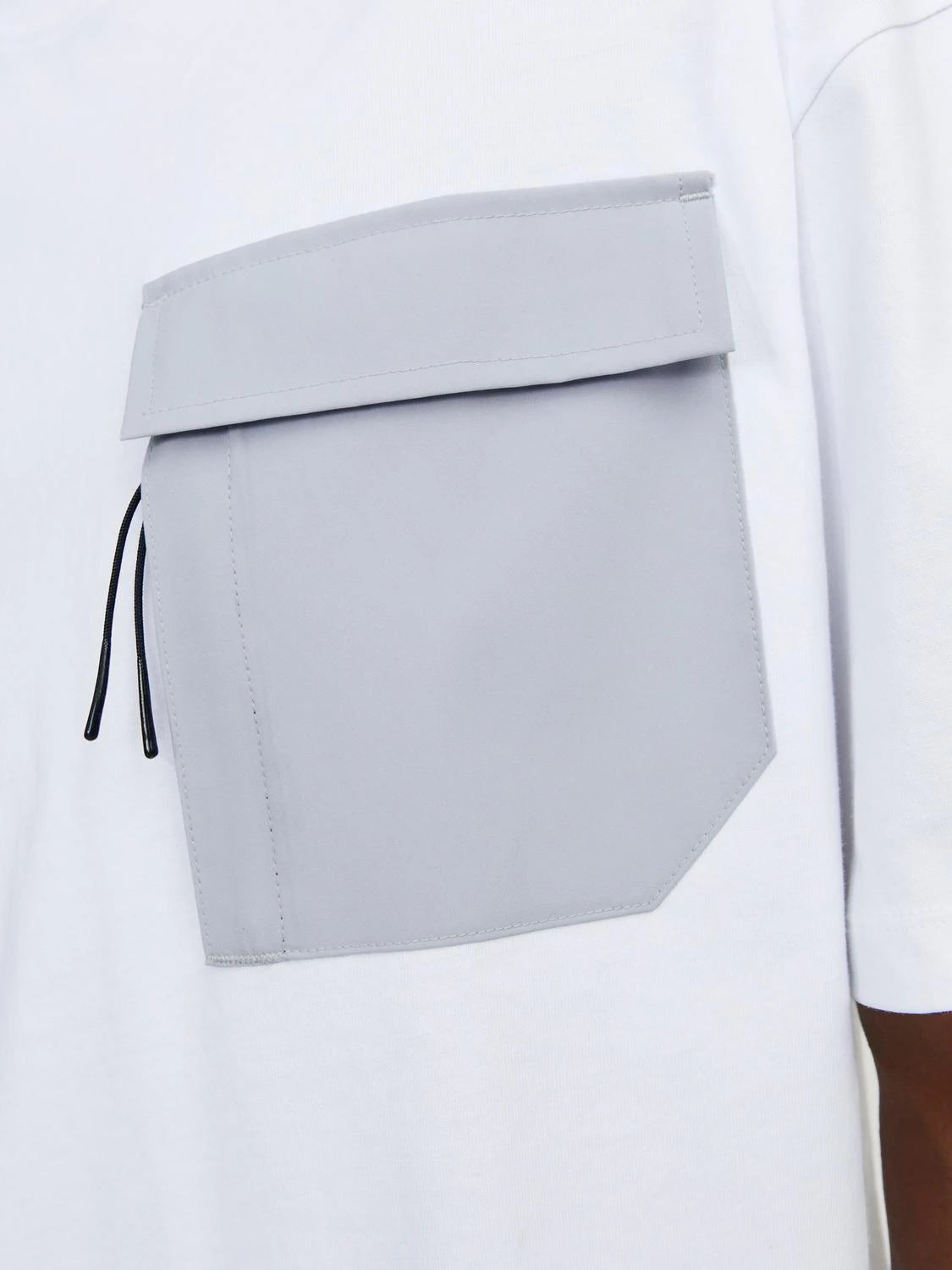 Jack & Jones uomo t-shirt Arch Pocket 12251615 Bianco