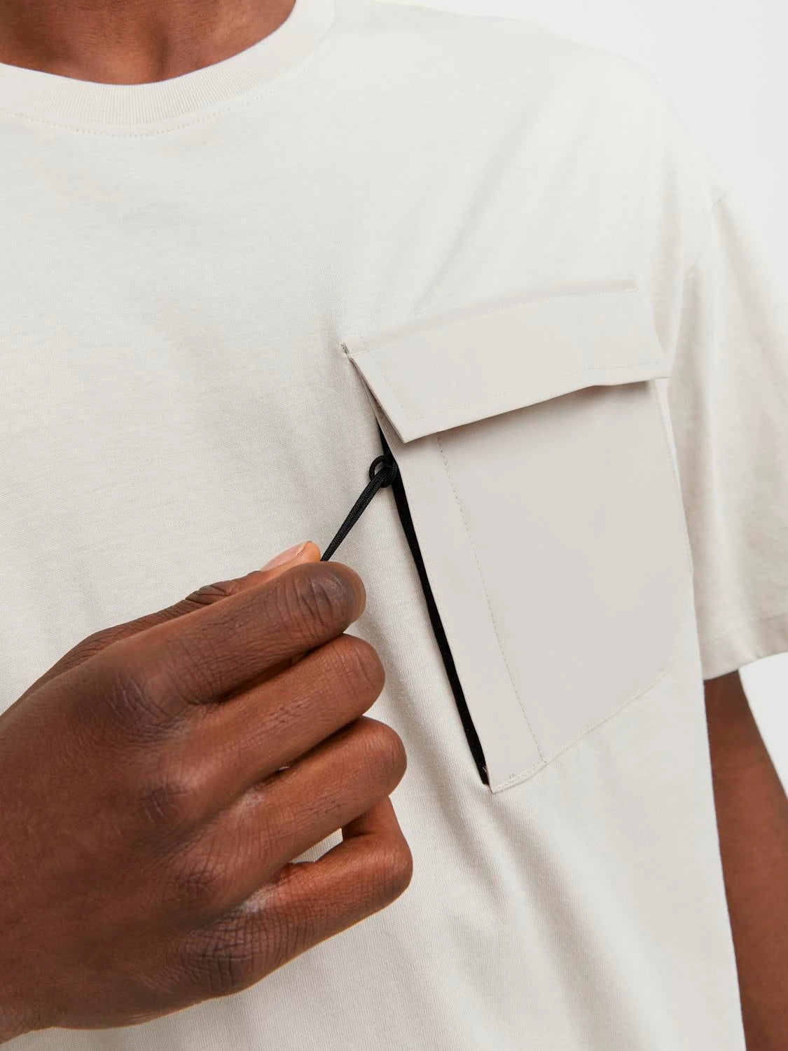 Jack & Jones uomo t-shirt Arch Pocket 12251615 Moonbeam