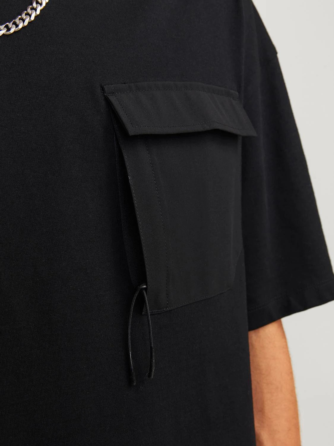 Jack & Jones uomo t-shirt Arch Pocket 12251615 Nero