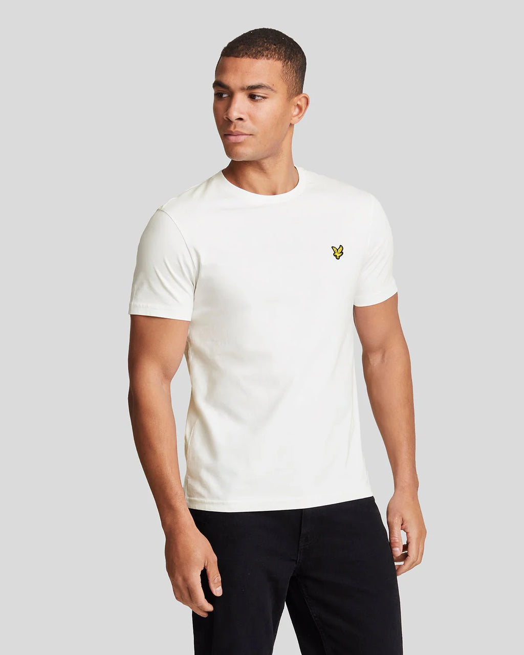LYLE AND SCOTT - T-shirt uomo regular a tinta unita con logo LYLE AND SCOTT - T-shirt uomo regular a tinta unita con logo