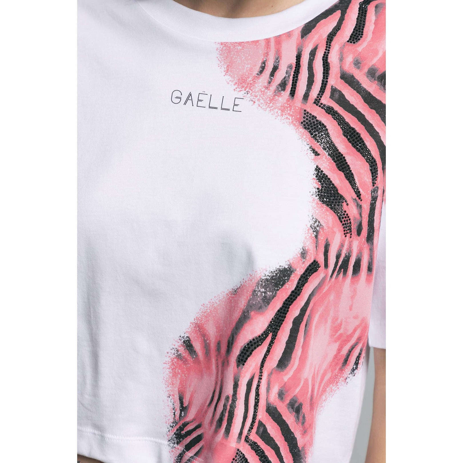 Gaelle Donna T-shirt Bianca con Stampa Rosa Cropped GBDP17071